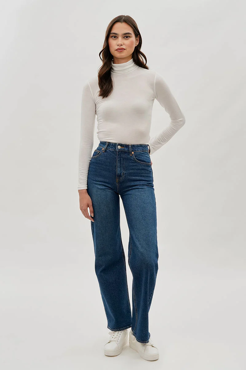 Magazine Cinched Side Turtleneck Long Sleeve Top - White - Image 5